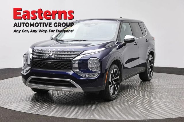2023 Mitsubishi Outlander SE AWD photo