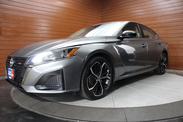 2023 Nissan Altima 2.5 SR FWD photo