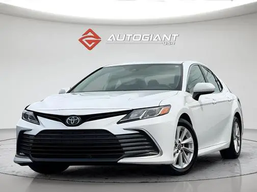 2022 Toyota Camry LE FWD photo