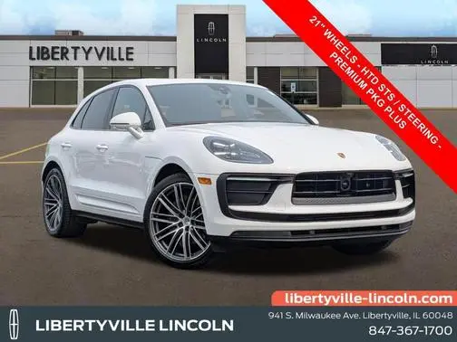 2023 Porsche Macan T AWD photo
