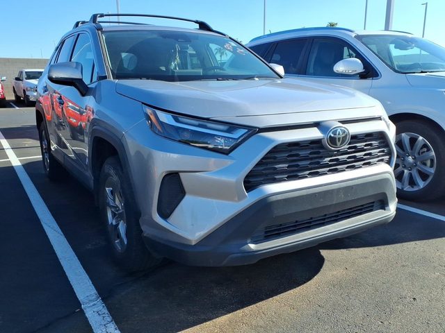 2022 Toyota RAV4 XLE AWD photo