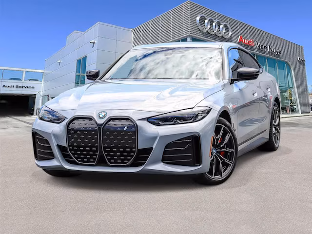 2023 BMW i4 eDrive40 RWD photo
