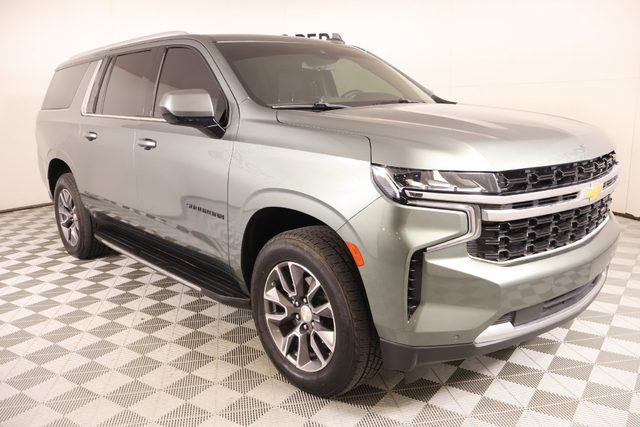 2023 Chevrolet Suburban LS 4WD photo