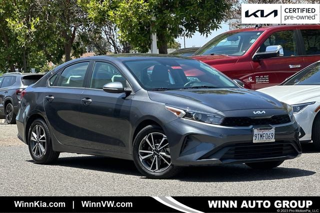 2023 Kia Forte LXS FWD photo