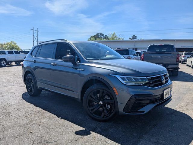 2023 Volkswagen Tiguan SE R-Line Black AWD photo