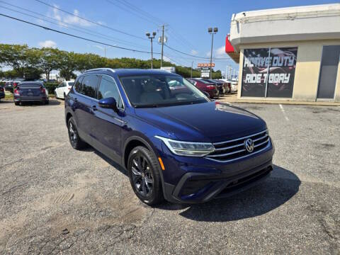2023 Volkswagen Tiguan SE FWD photo