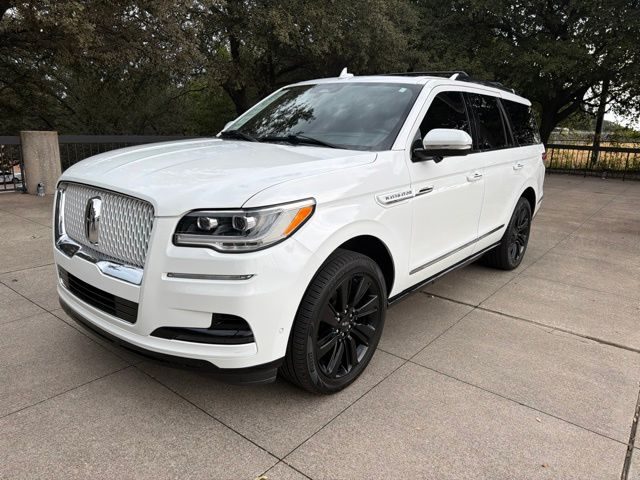 2022 Lincoln Navigator Reserve 4WD photo