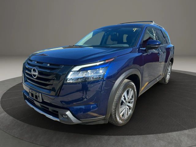 2023 Nissan Pathfinder SL 4WD photo
