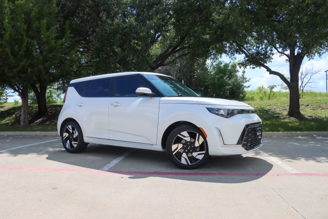 2023 Kia Soul GT-Line FWD photo