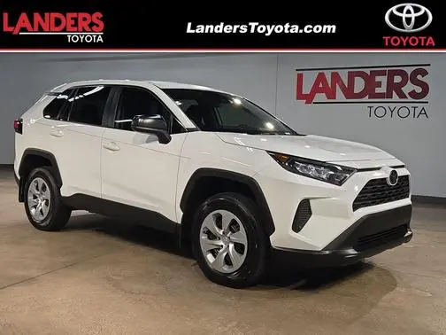 2022 Toyota RAV4 LE FWD photo