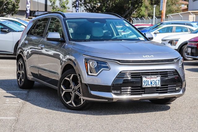 2023 Kia Niro EX Touring FWD photo