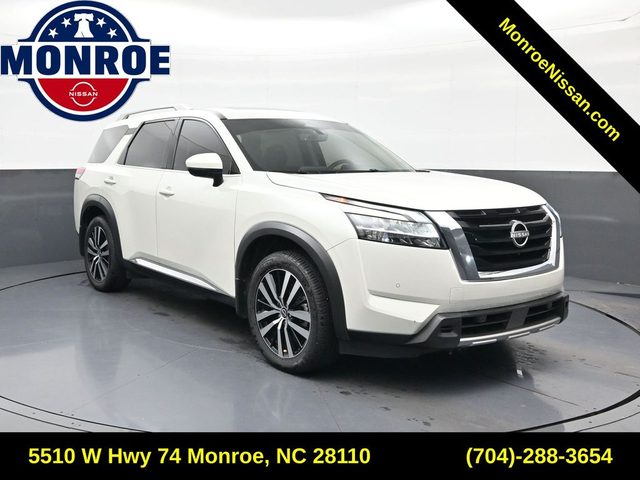 2023 Nissan Pathfinder Platinum FWD photo