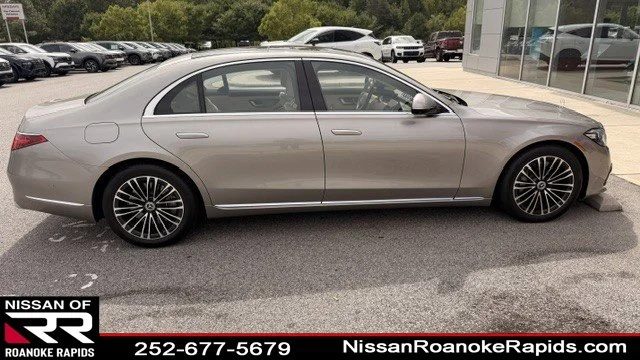 2023 Mercedes-Benz S-Class S 500 AWD photo
