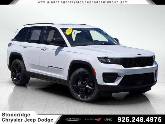 2023 Jeep Grand Cherokee Altitude 4WD photo