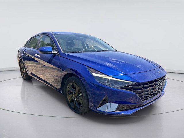 2023 Hyundai Elantra SEL FWD photo