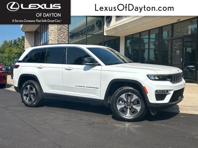 2022 Jeep Grand Cherokee 4WD photo