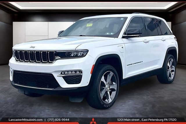 2022 Jeep Grand Cherokee  4WD photo