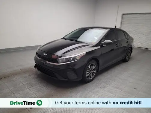 2023 Kia Forte LXS FWD photo