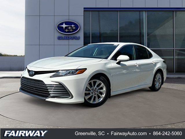 2023 Toyota Camry LE FWD photo