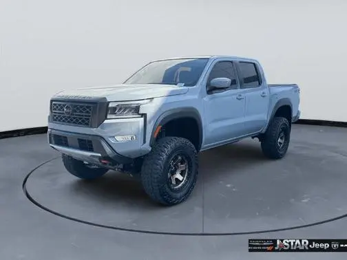 2023 Nissan Frontier PRO-4X 4WD photo