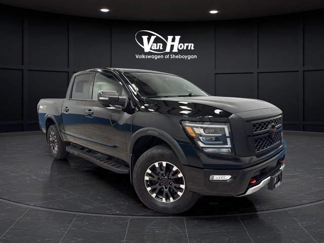 2023 Nissan Titan PRO-4X 4WD photo