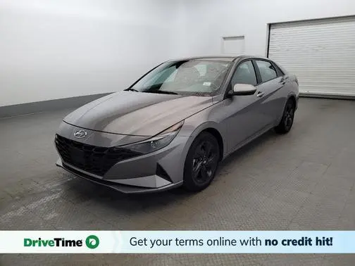2023 Hyundai Elantra SEL FWD photo