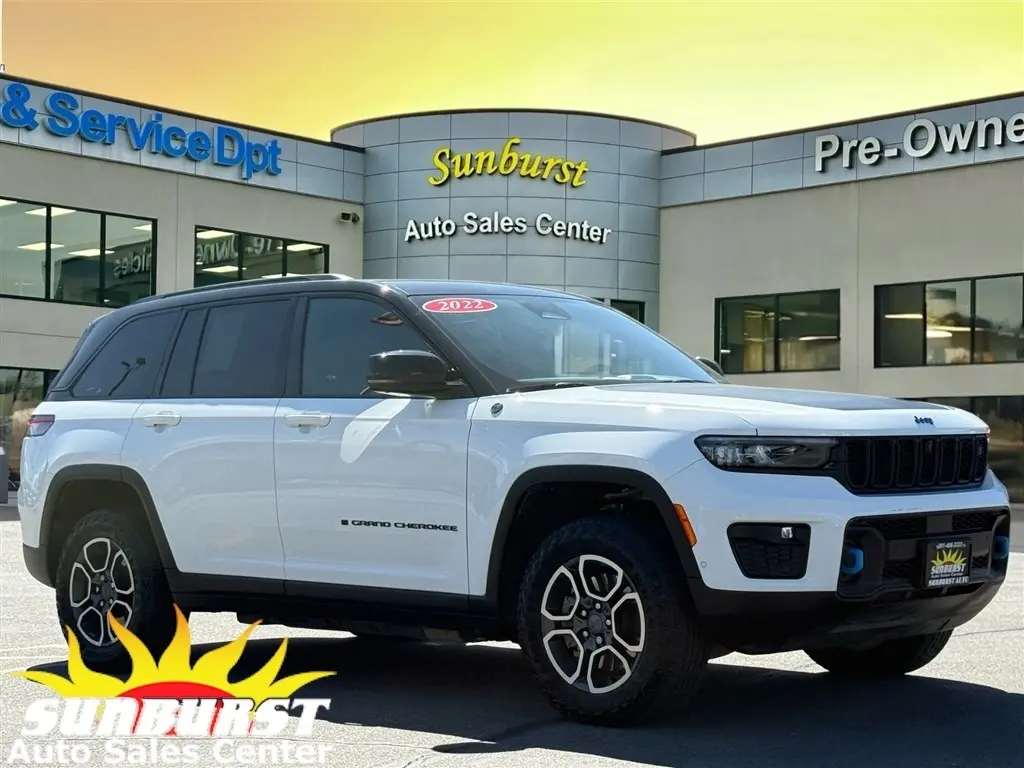 2022 Jeep Grand Cherokee Trailhawk 4WD photo