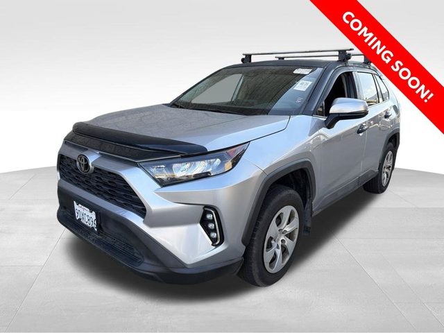 2022 Toyota RAV4 LE FWD photo