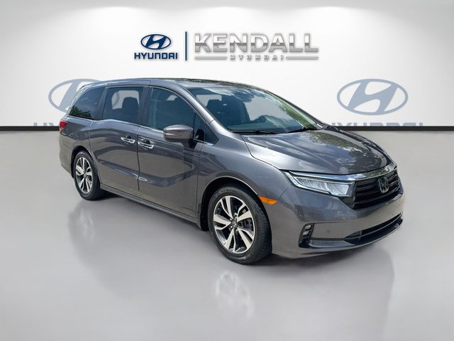 2023 Honda Odyssey Touring FWD photo