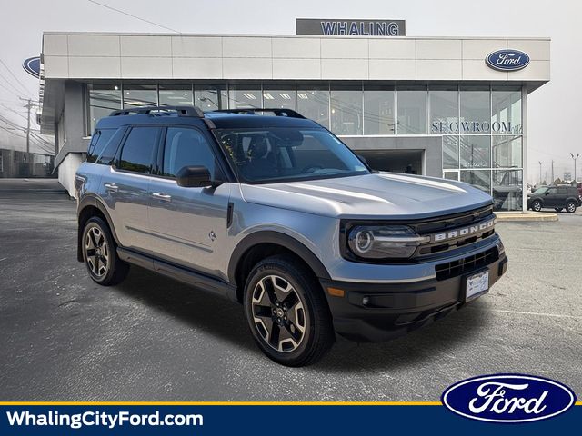 2022 Ford Bronco Sport Outer Banks 4WD photo