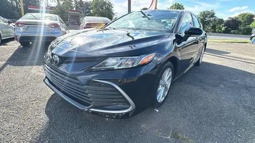 2023 Toyota Camry LE FWD photo