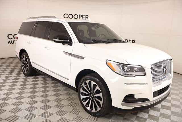 2022 Lincoln Navigator Reserve 4WD photo