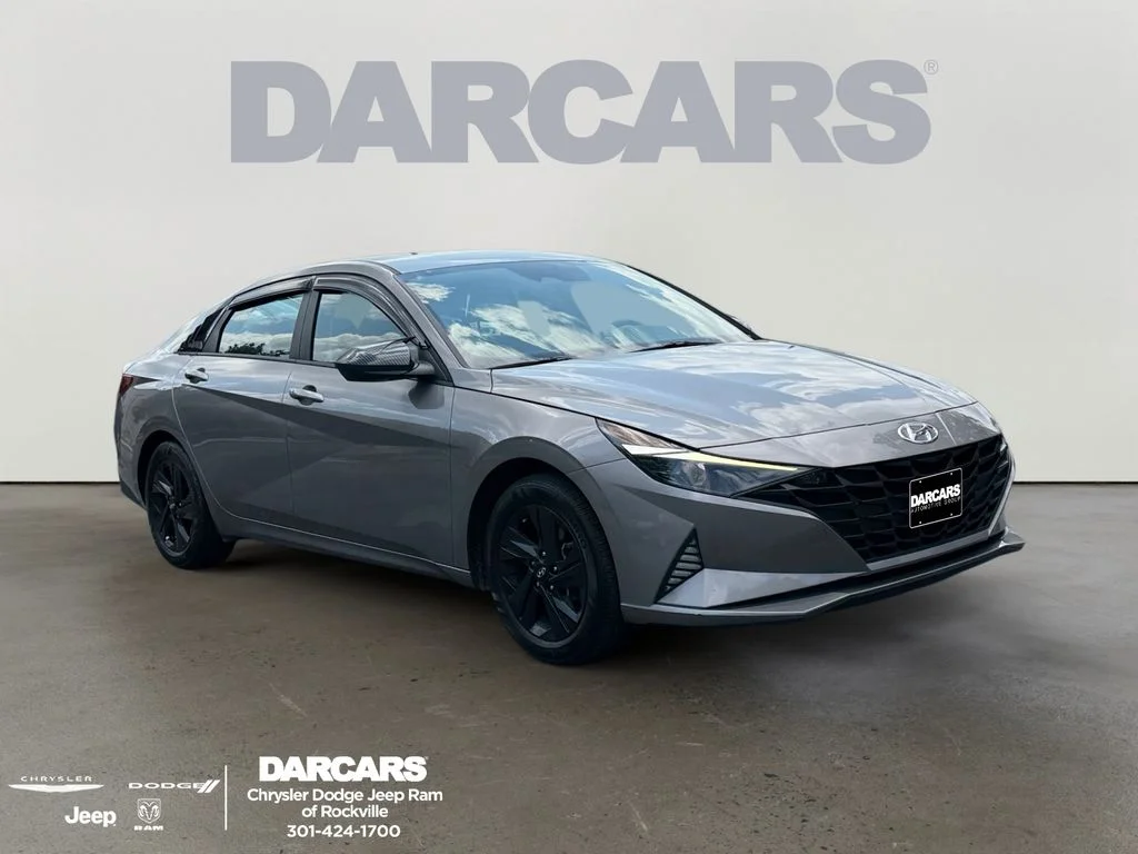 2023 Hyundai Elantra SEL FWD photo