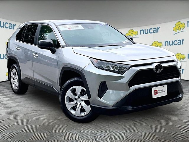 2022 Toyota RAV4 LE AWD photo