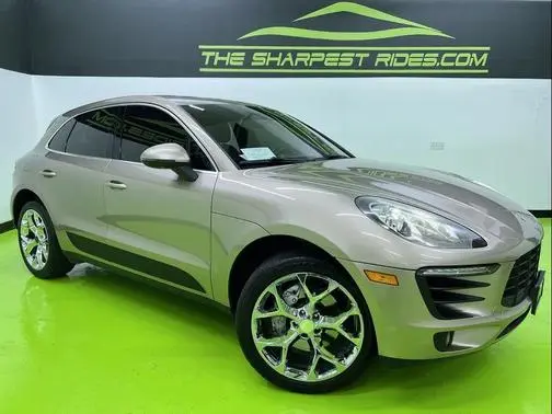 2016 Porsche Macan S AWD photo