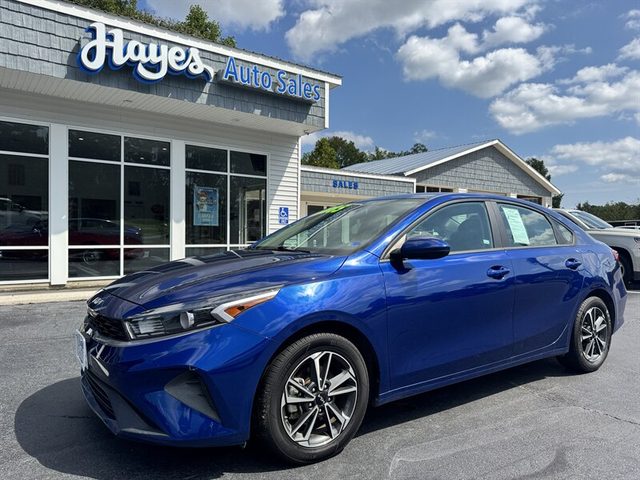 2023 Kia Forte LXS FWD photo
