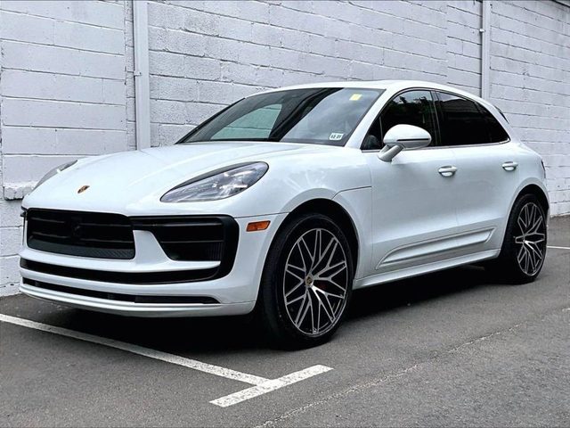 2023 Porsche Macan S AWD photo