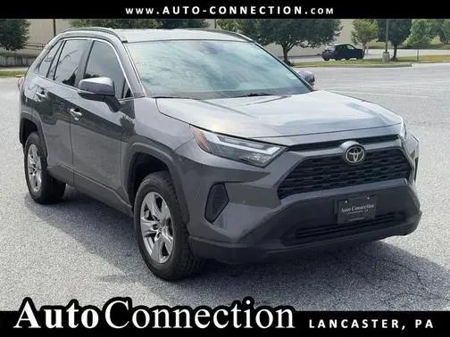 2022 Toyota RAV4 XLE AWD photo