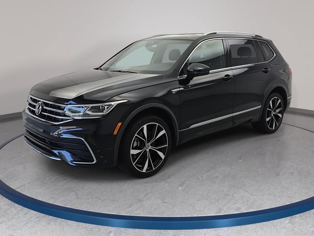 2023 Volkswagen Tiguan SEL R-Line AWD photo