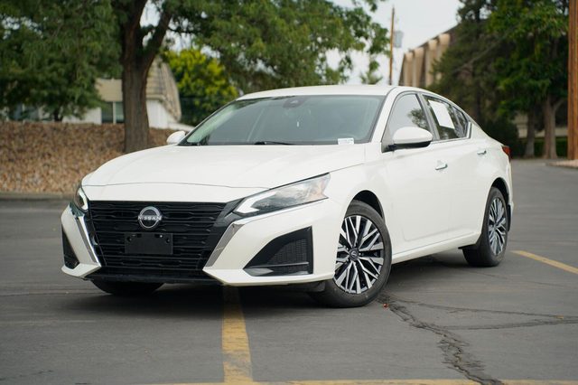 2023 Nissan Altima 2.5 SV AWD photo