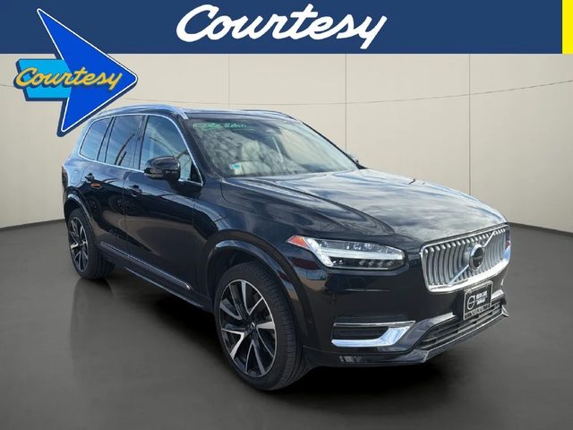 2023 Volvo XC90 Plus AWD photo