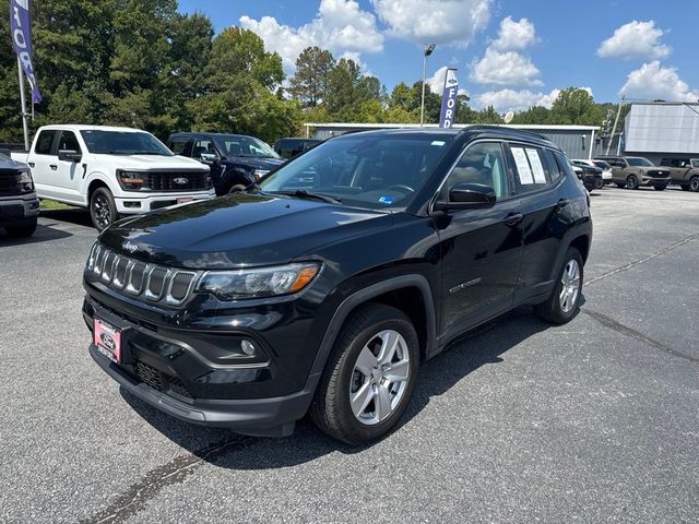 2022 Jeep Compass Latitude 4WD photo