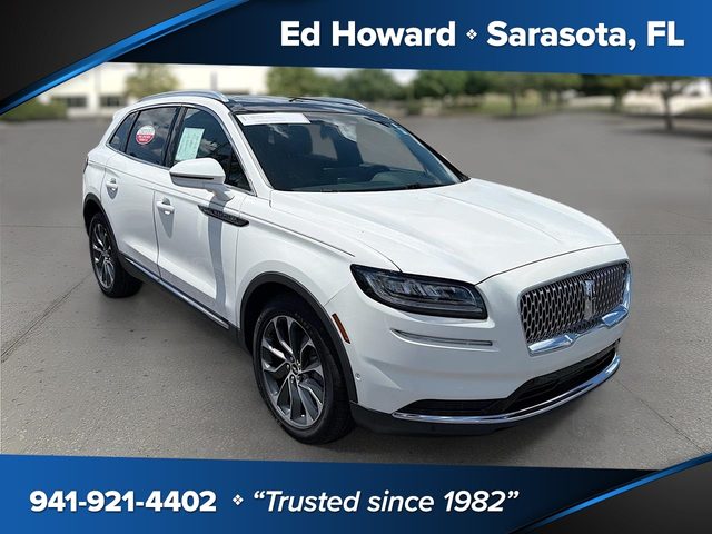 2022 Lincoln Nautilus Reserve AWD photo
