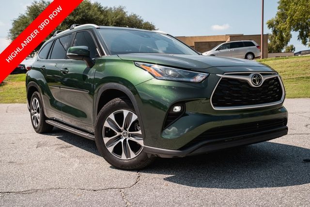 2023 Toyota Highlander XLE FWD photo