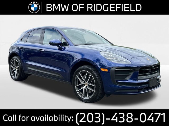 2023 Porsche Macan AWD photo