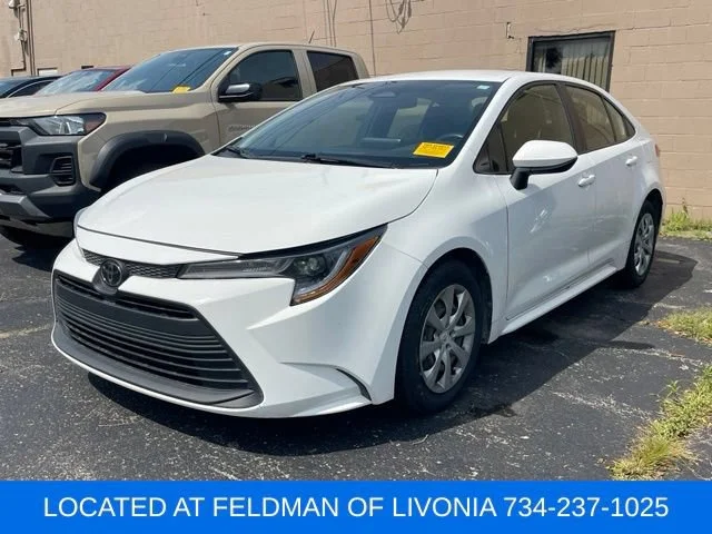 2023 Toyota Corolla LE FWD photo