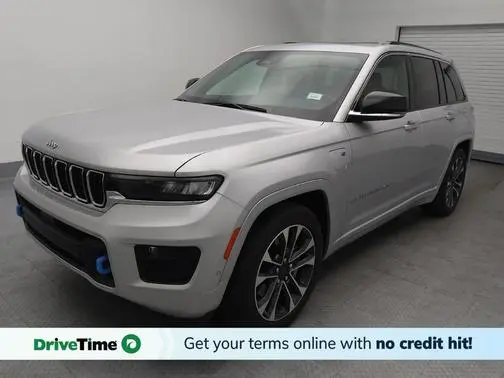 2022 Jeep Grand Cherokee Overland 4WD photo