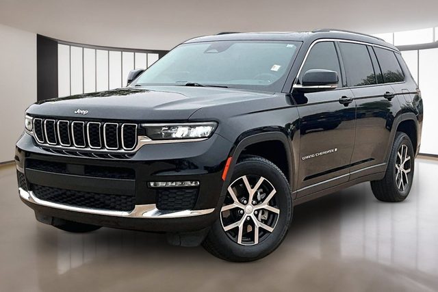 2023 Jeep Grand Cherokee L Limited 4WD photo