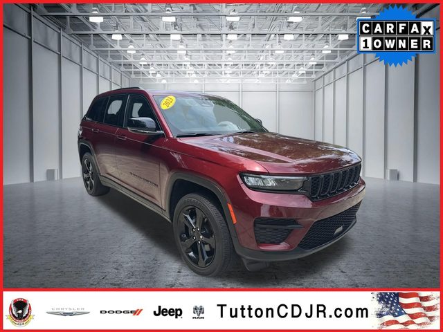 2023 Jeep Grand Cherokee Altitude RWD photo