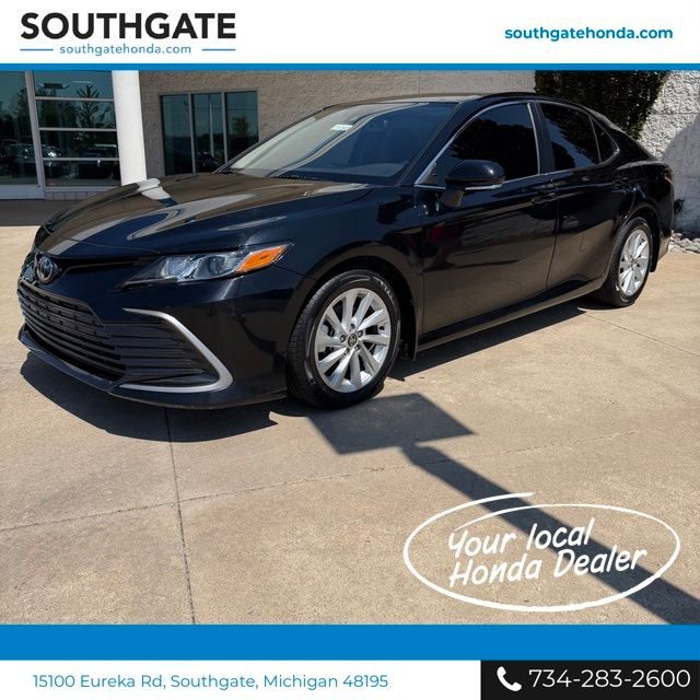 2023 Toyota Camry LE FWD photo